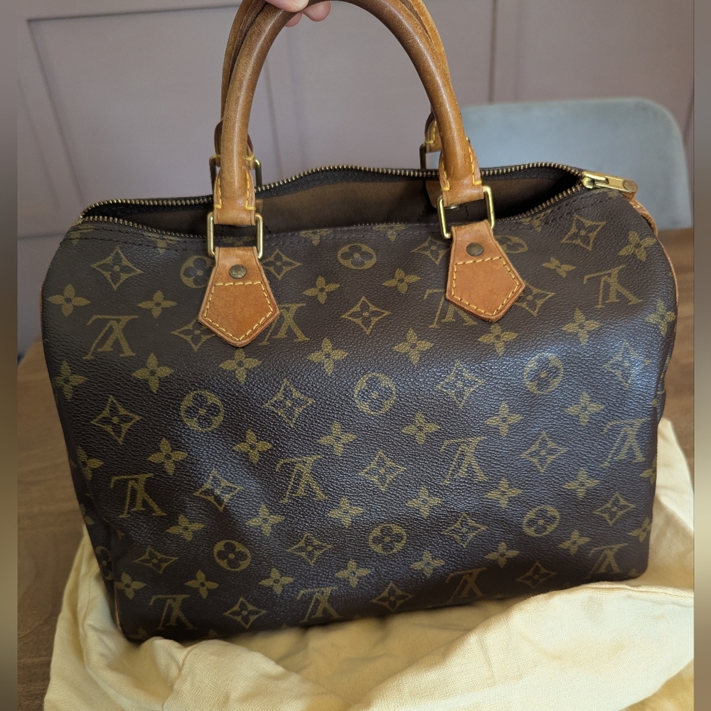 Vintage Louis Vuitton Speedy 30